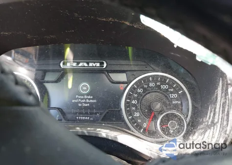 2019 Ram 1500 Big Horn/Lone Star 4X4 5'7 Box z USA, uszkodzony, nr VIN 1C6SRFFT2KN667846